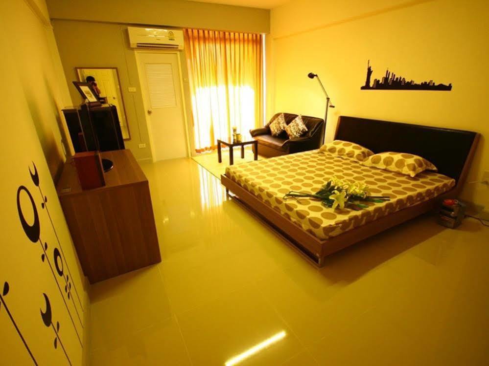At Home Phetkasem Bangkok Exteriör bild